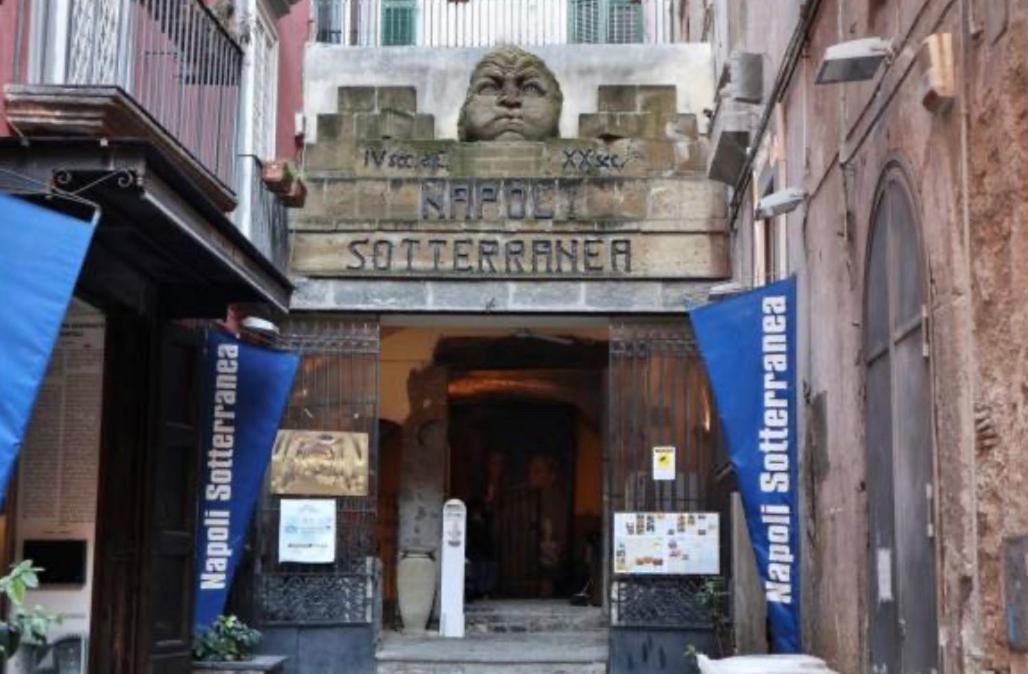 Depandance Vania Napoli Esterno foto